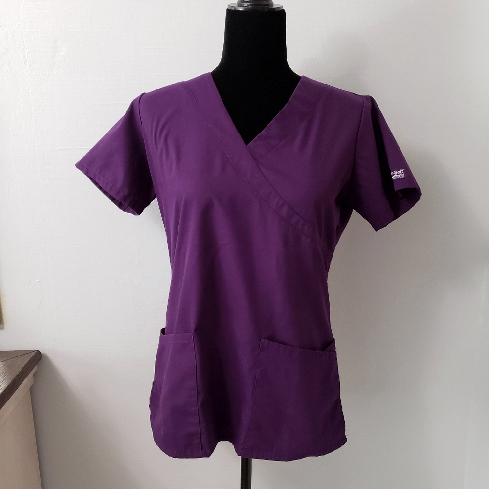 Uniform Advantage purple scrub uniform work top career size Small Fall nurse
